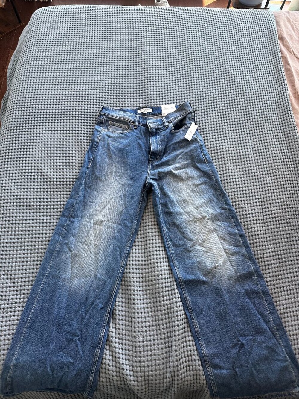 Banana Republic New Wide leg jeans in W27